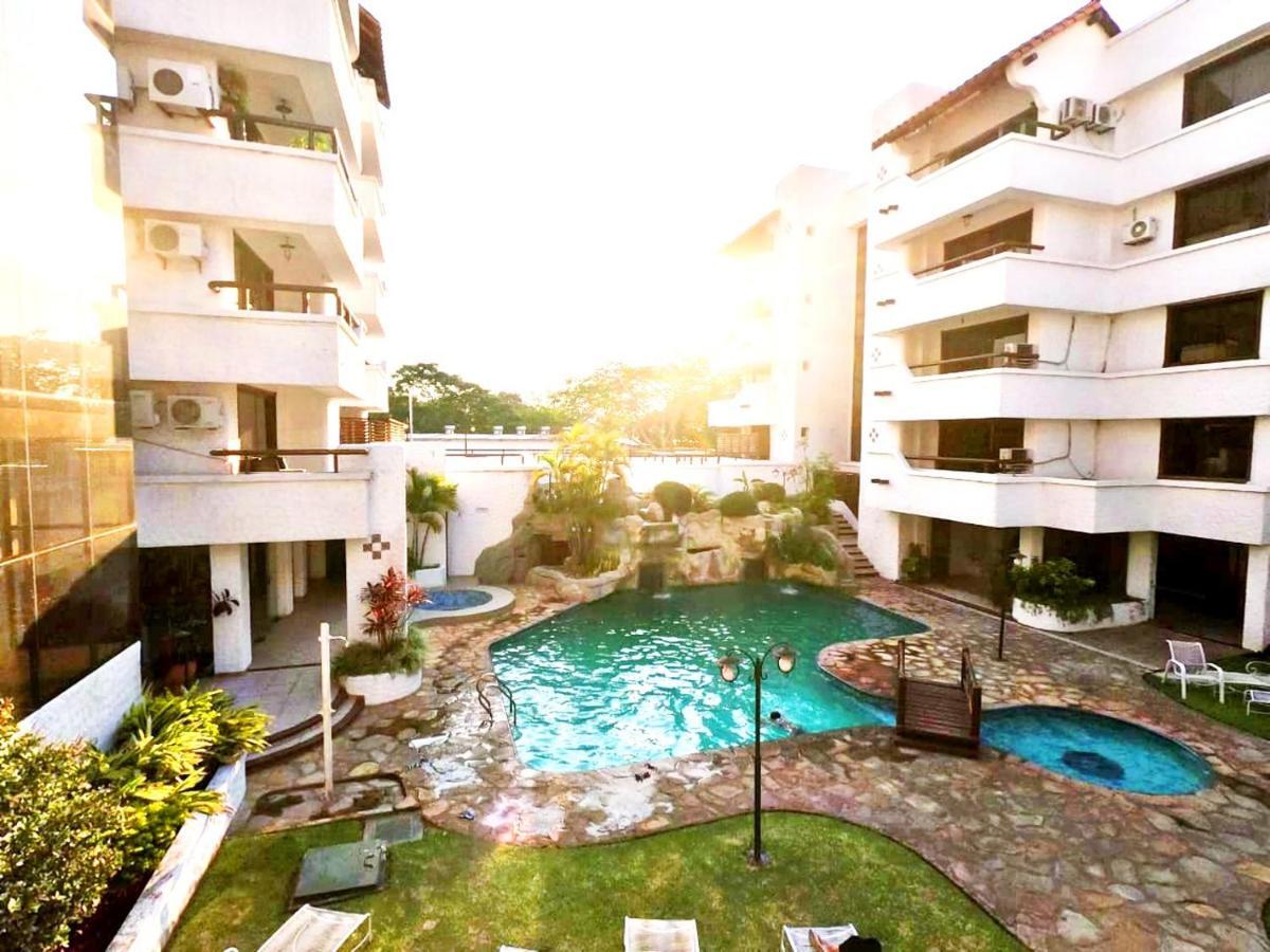 Suites Casa Blanca+ Santa Cruz de La Sierra Exterior photo
